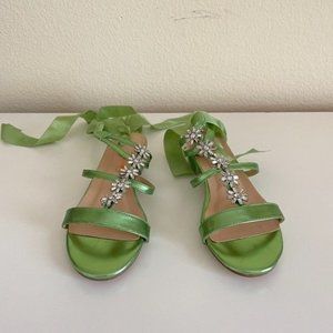 XYD Size 7 Green Ribbon Flower Flat Sandal